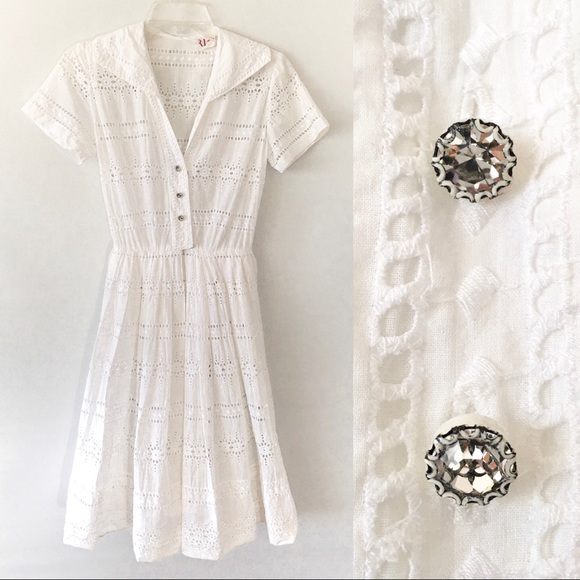 Vintage Dresses & Skirts - Vintage R & K Eyelet Dress 50s Antique White LWD